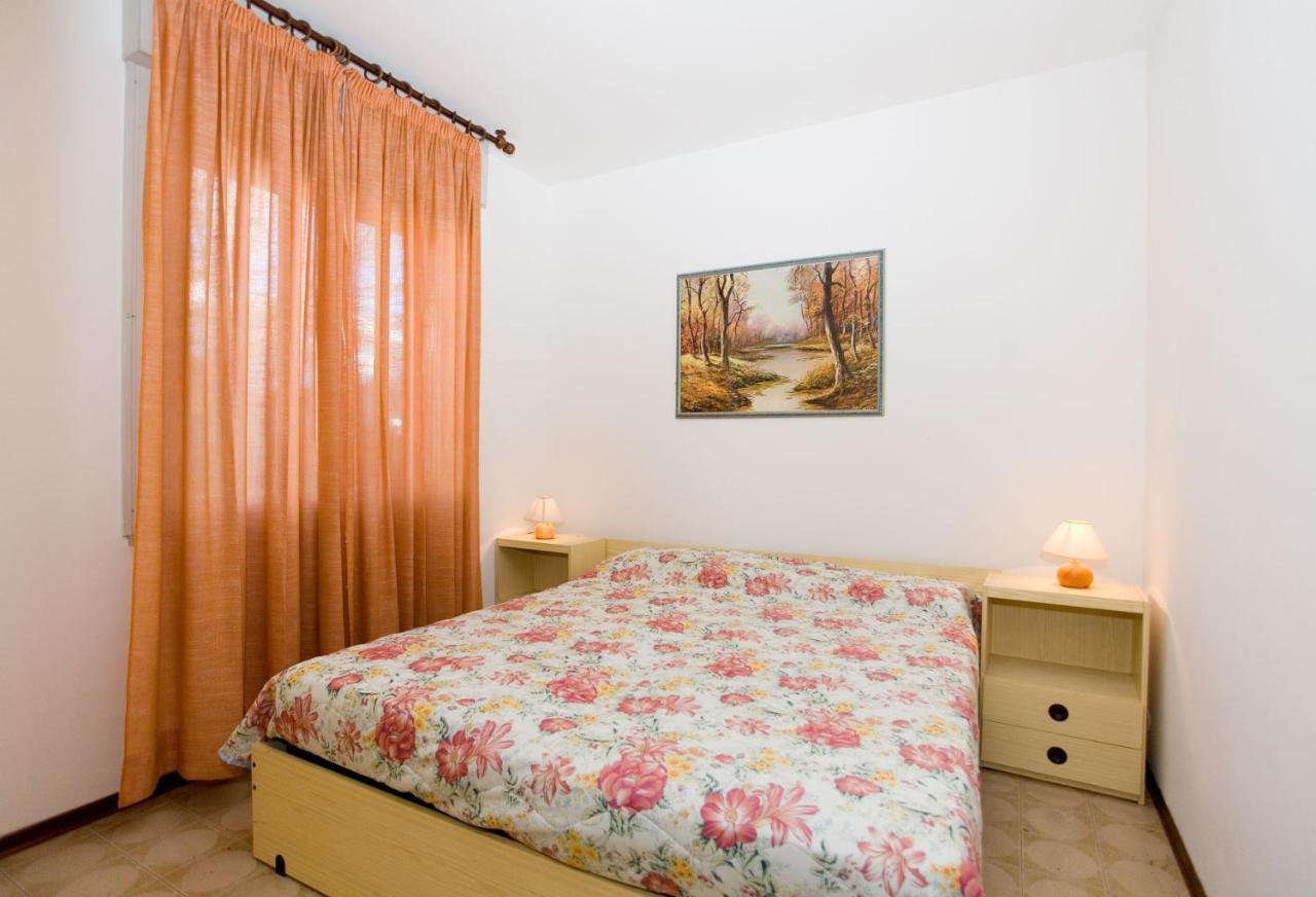 Olimpia Villa Bibione Bagian luar foto